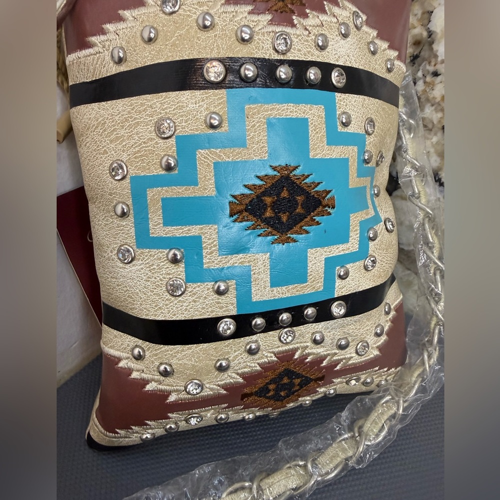 NWT Southwestern Patterned Studded Crossbody Convertible Bag - Picture 3 of 10
